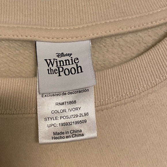 Disney Winnie the Pooh EUC Sweatshirt. ‘3-D’ effect with soft Pooh! Adult Medium - Picture 2 of 6